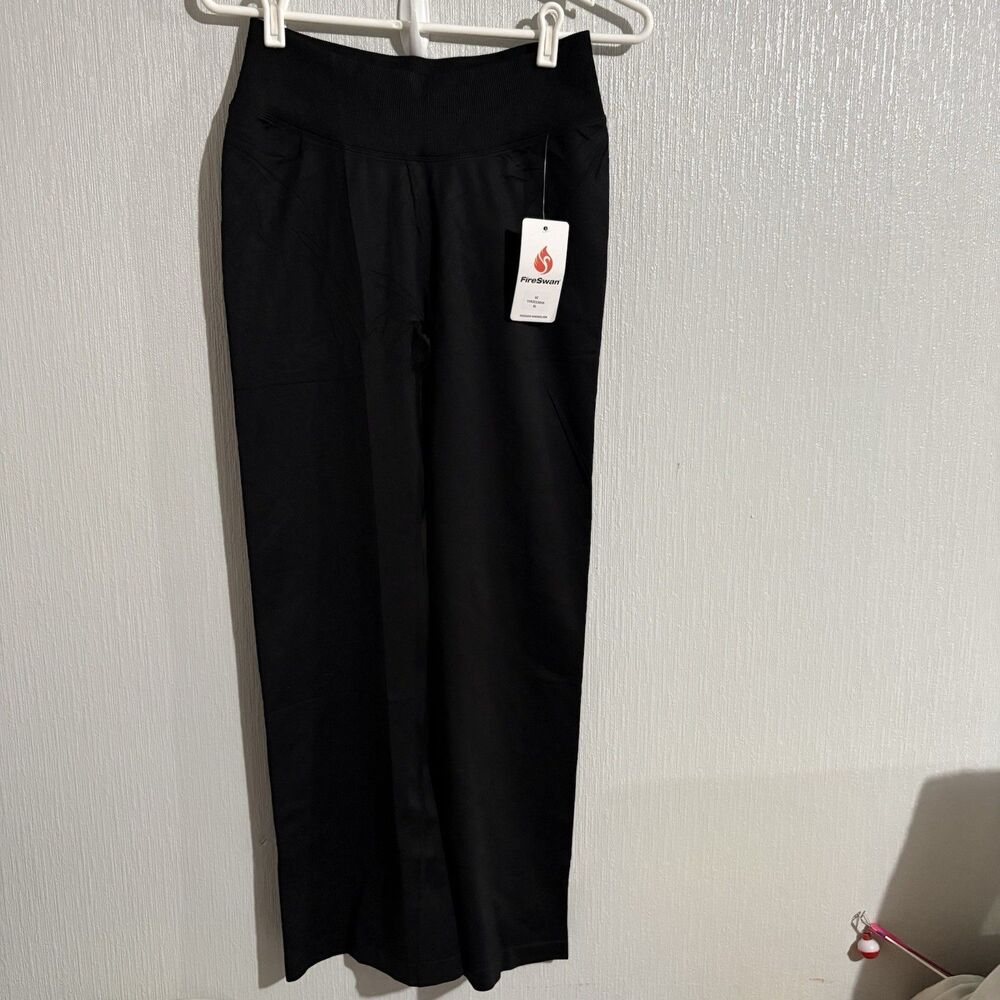 NEW Bootcut Gather Black Stretch Pants Comfortable Active Booty Cute Women’s L